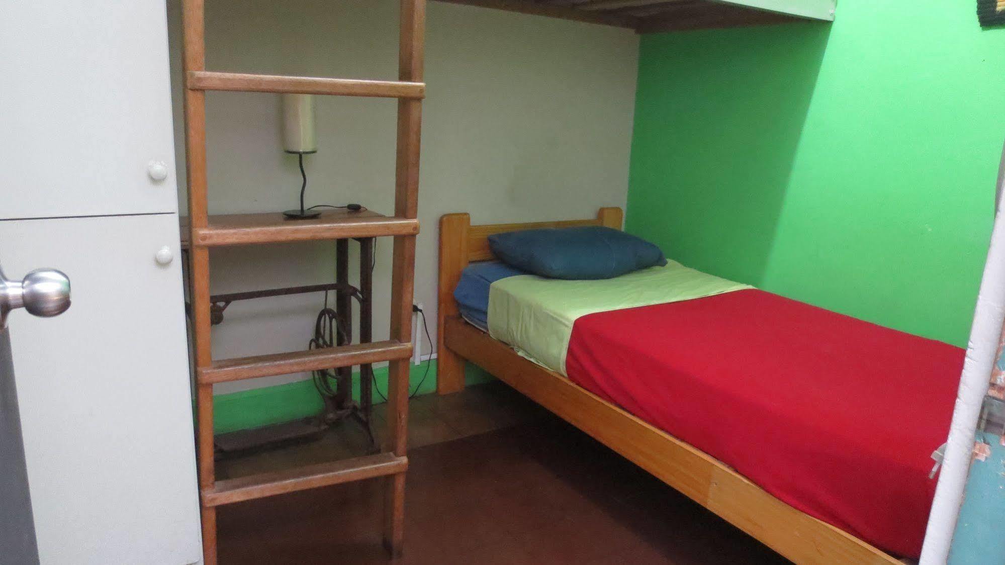 Red Llama Eco Hostel Lima Luaran gambar